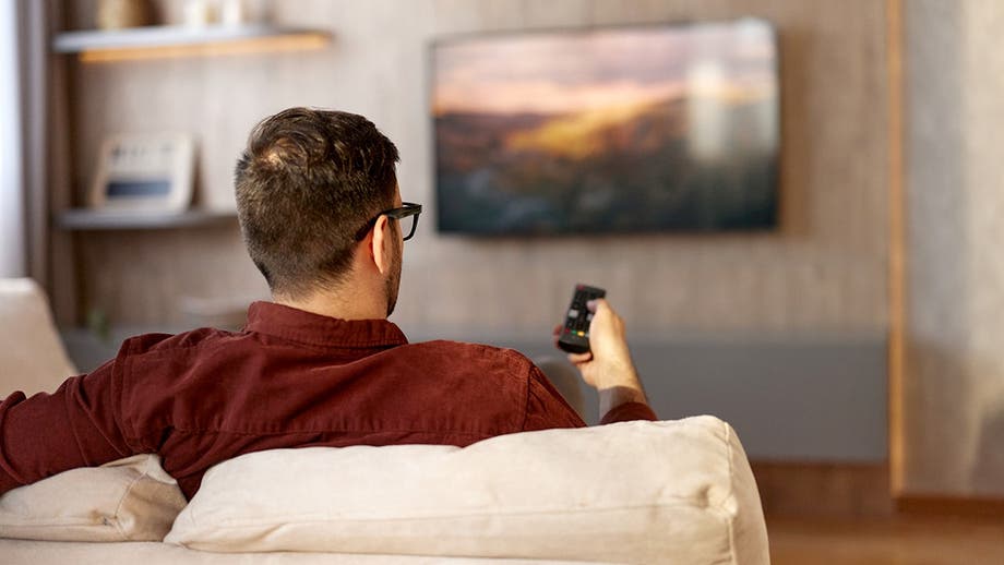 Simple sitting change linked to lower risk of cancer death, study finds