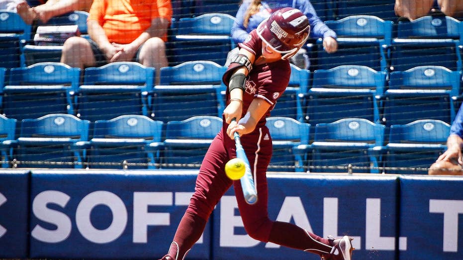 Former college softball star is now an America-loving Giants WAG, Norway fan won't row & Spurs announcer fired
