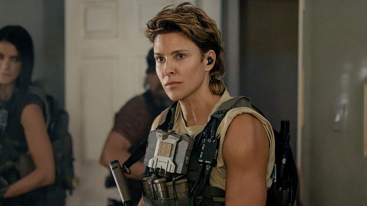 Jill Wagner stars as Bobby on "Lioness."