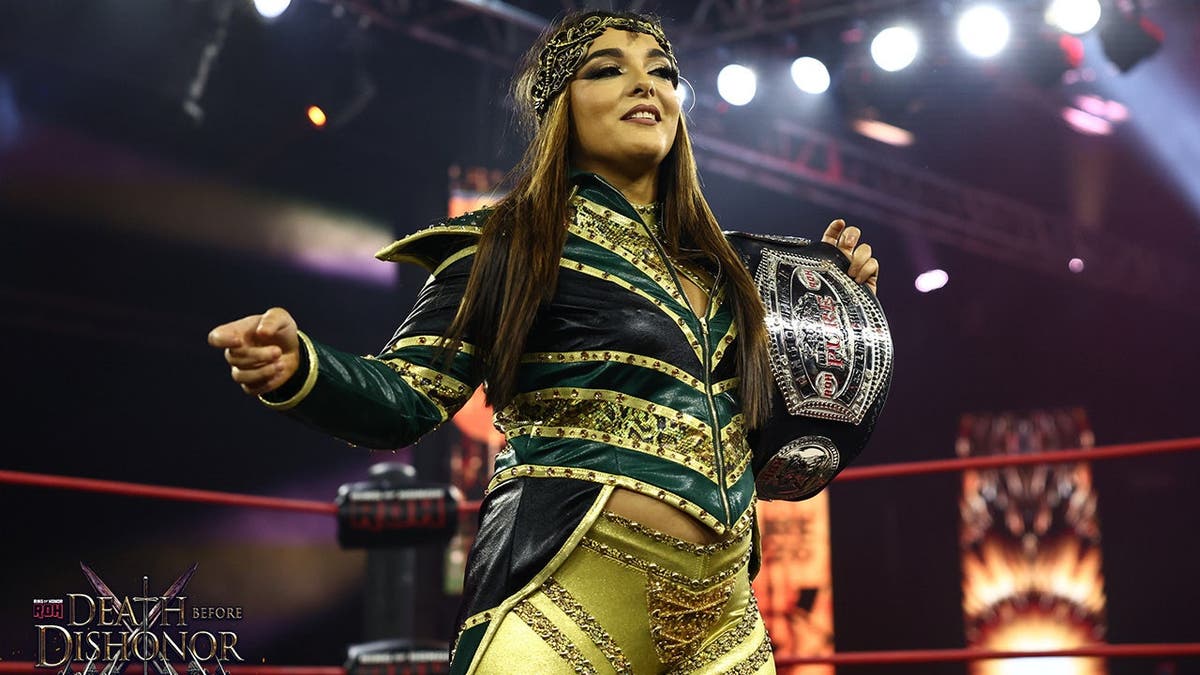 Deonna Purrazzo with the title