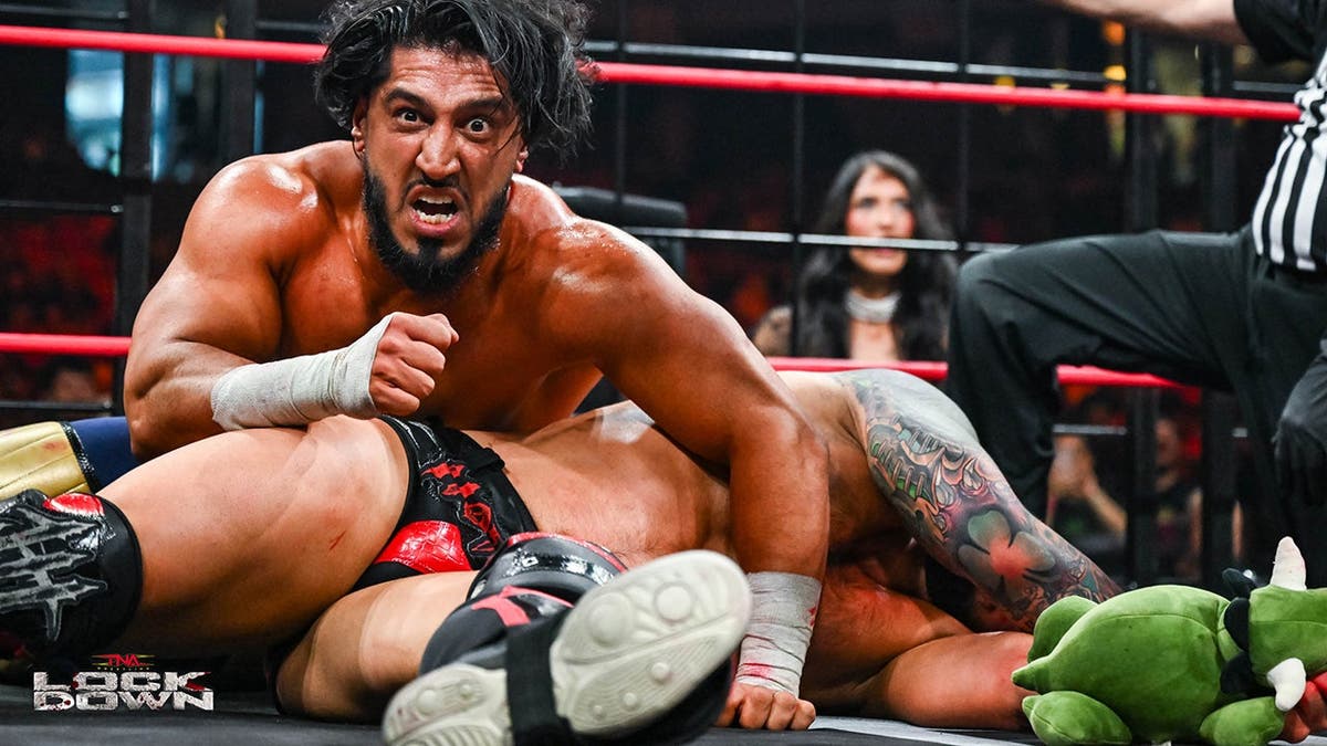 Mustafa Ali beats Jason Hotch