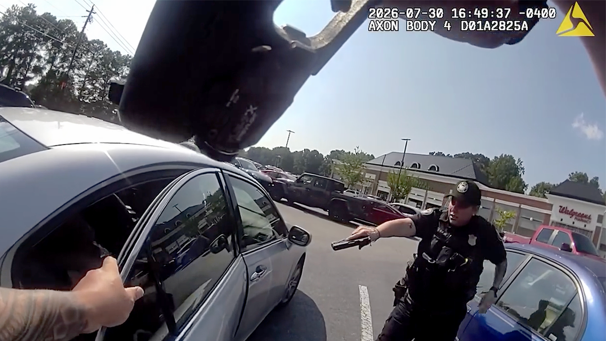 HEAR IT: Mom's frantic 911 call after thief steals Instacart driver's car with toddler inside