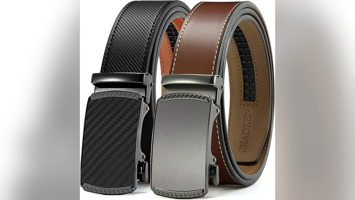 Adjust your belt with a convenient click buckle.