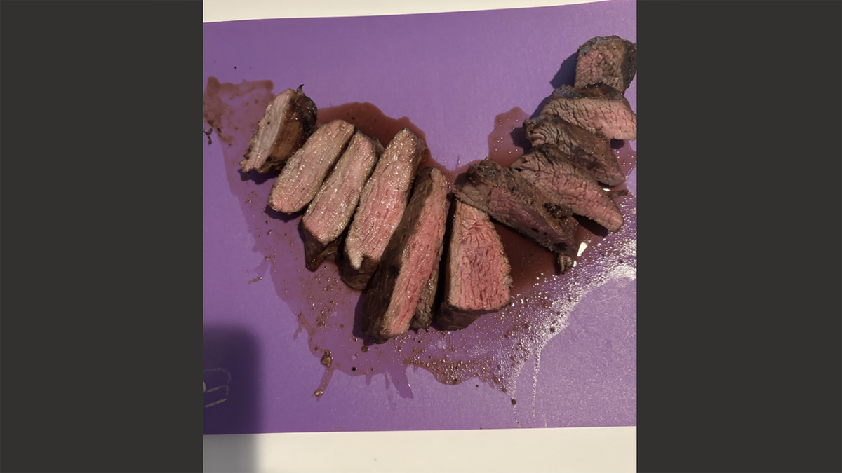 Screencaps reader Bob sends in his meat from the heat of North Las Vegas.