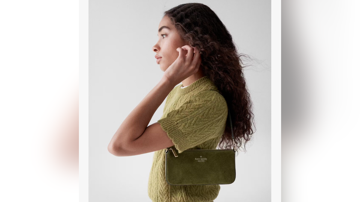 Score the Gemini Mini for less during Kate Spade Outlet’s latest sale.