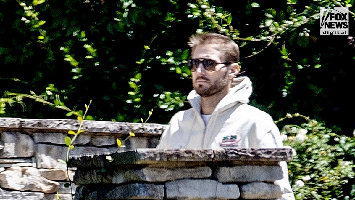 Hayden Panettiere's ex-boyfriend Brian Hickerson walks into a home
