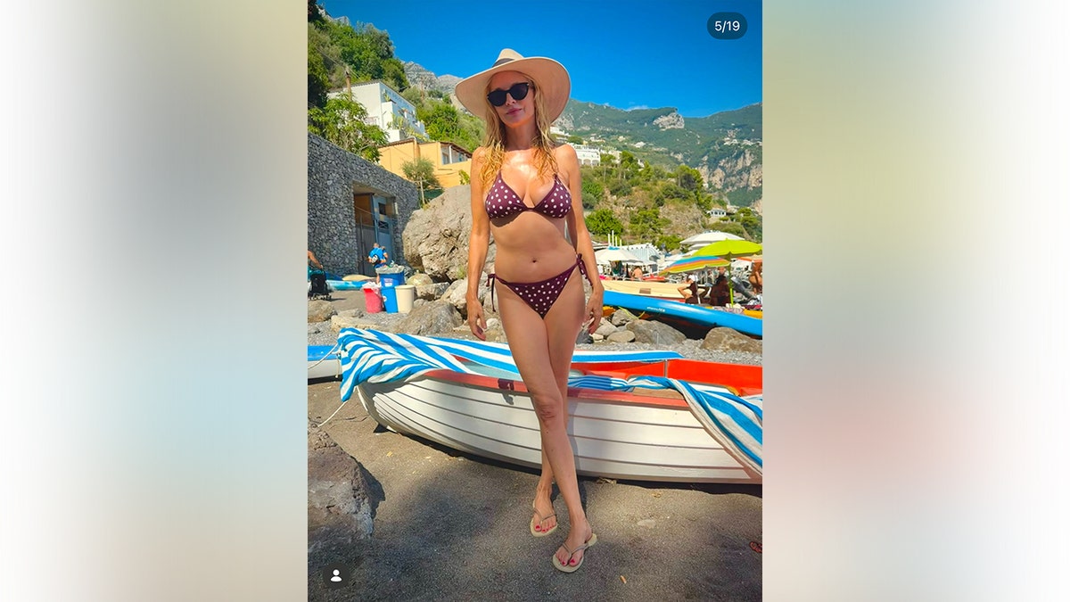 Heather Graham poses in polka dot bikini