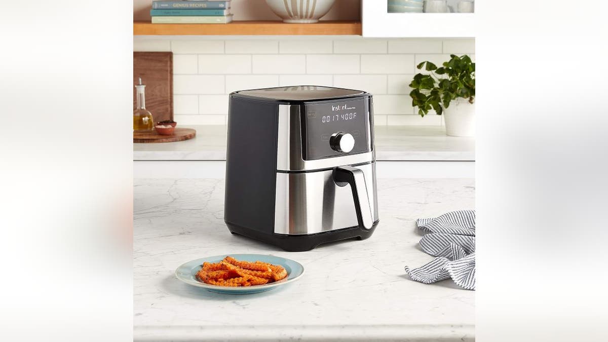 This air fryer saves counter space.