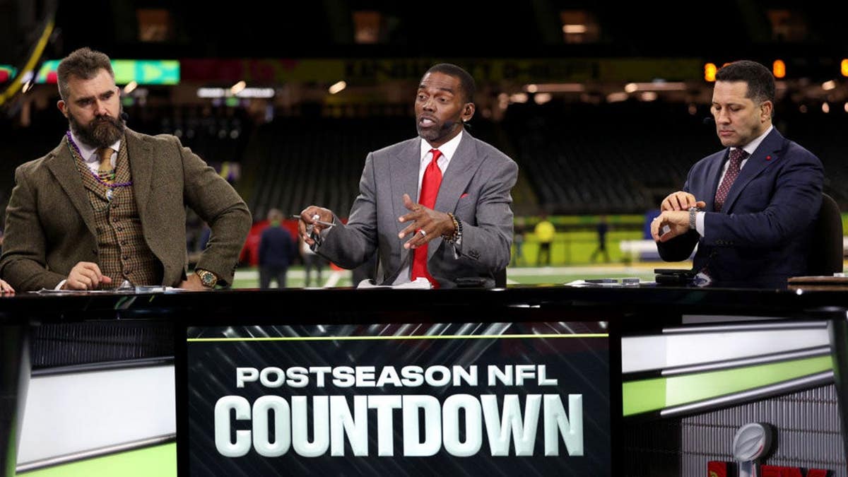 Jason Kelce, Randy Moss and Adam Schefter commentate before Super Bowl LIX.