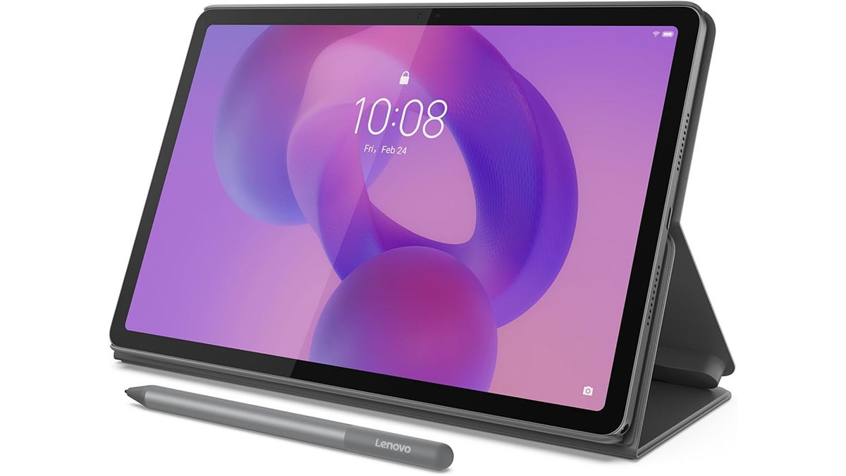Streamline workflows or homework assignments with this touchscreen tablet.