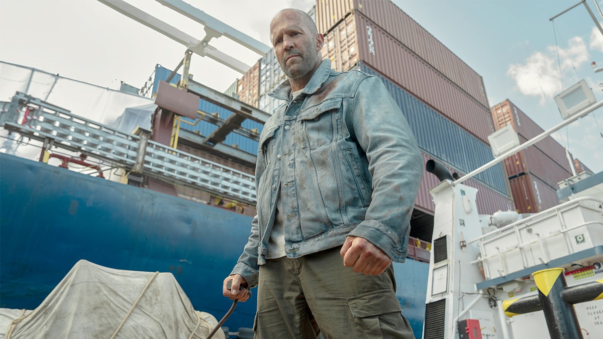 Jason Statham in Mutiny