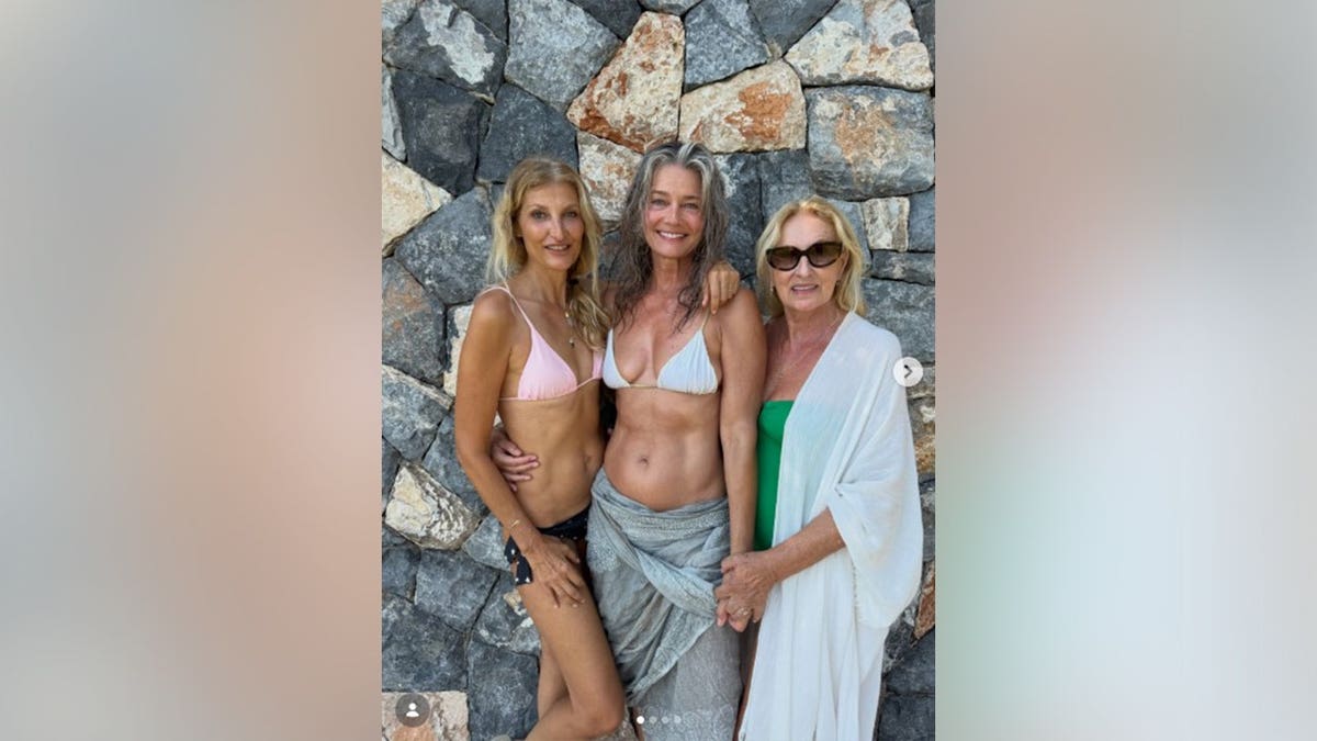 Paulina Porizkova posing with her friends while on vacation in Turkey.