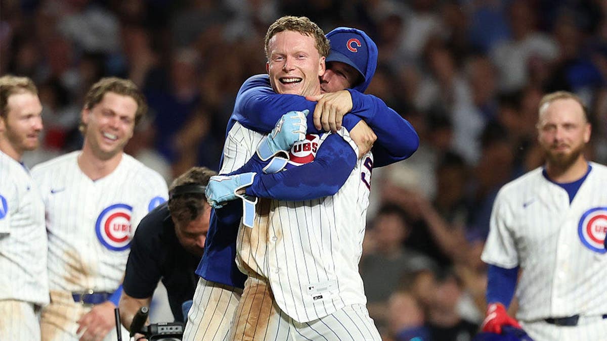 Pete Crow-Armstrong #4 of the Chicago Cubs celebrates