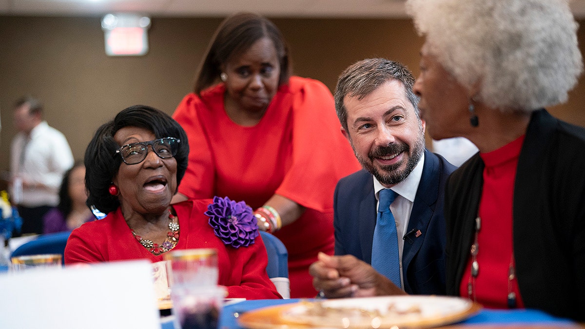 Pete Buttigieg meets with NAACP in South Carolina