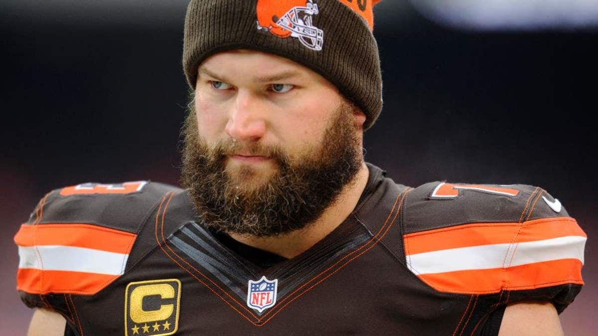 CLEVELAND, OH - DECEMBER 24, 2016: Left tackle Joe Thomas #73 of the Cleveland Browns walks along the sideline during a game against the San Diego Chargers on December 24, 2016 at FirstEnergy Stadium in Cleveland, Ohio. Cleveland won 20-17. (Photo by: Nick Cammett/Diamond Images/Getty Images)