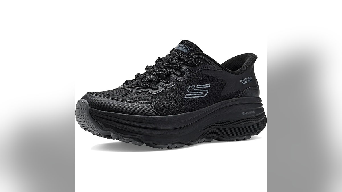 Skechers Max Cushioning Zirrus Hands Free Slip-In