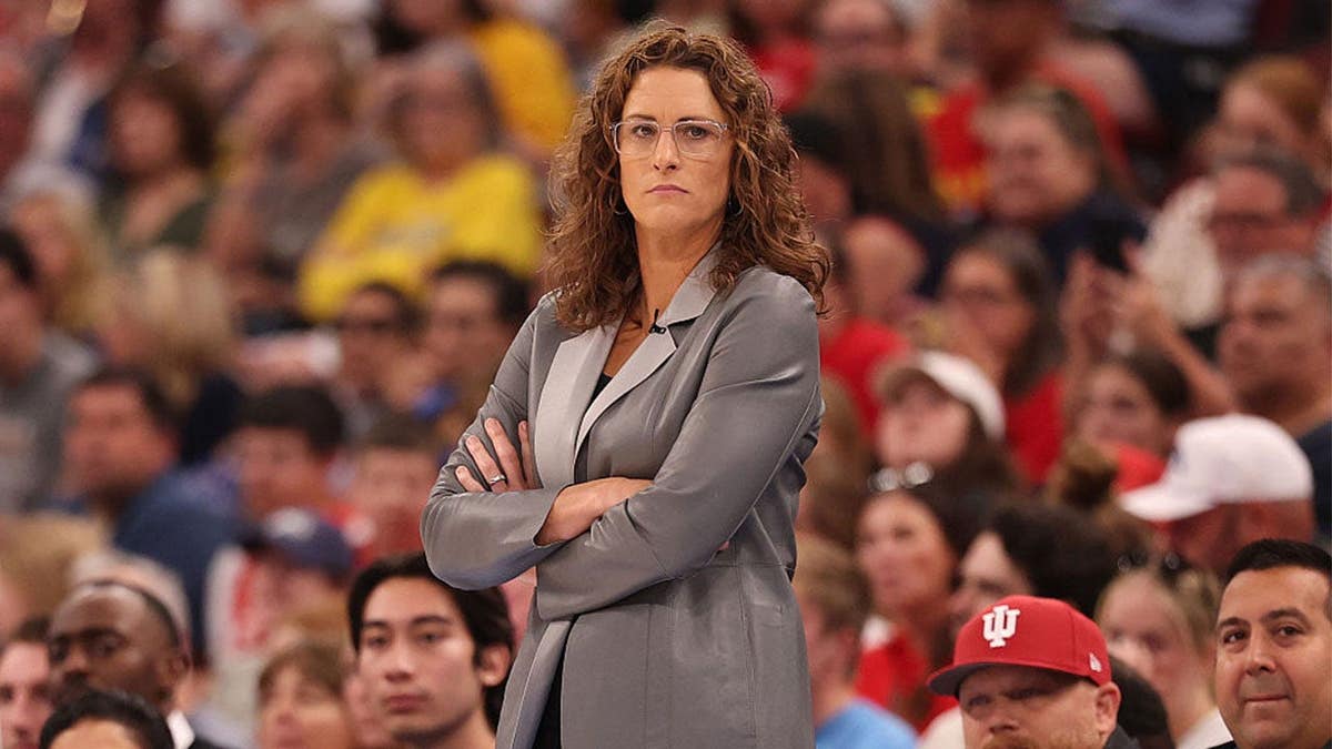 Head coach Stephanie White of the Indiana Fever