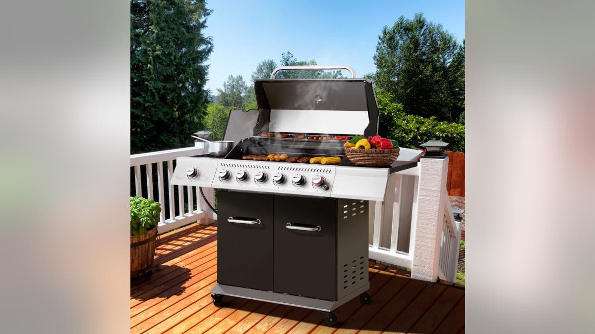 The stainless steel build keeps this grill looking clean.