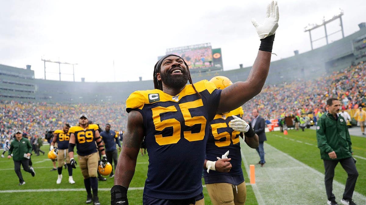 Za'Darius Smith celebrates during the Packers' 27-16 victory over the Broncos.