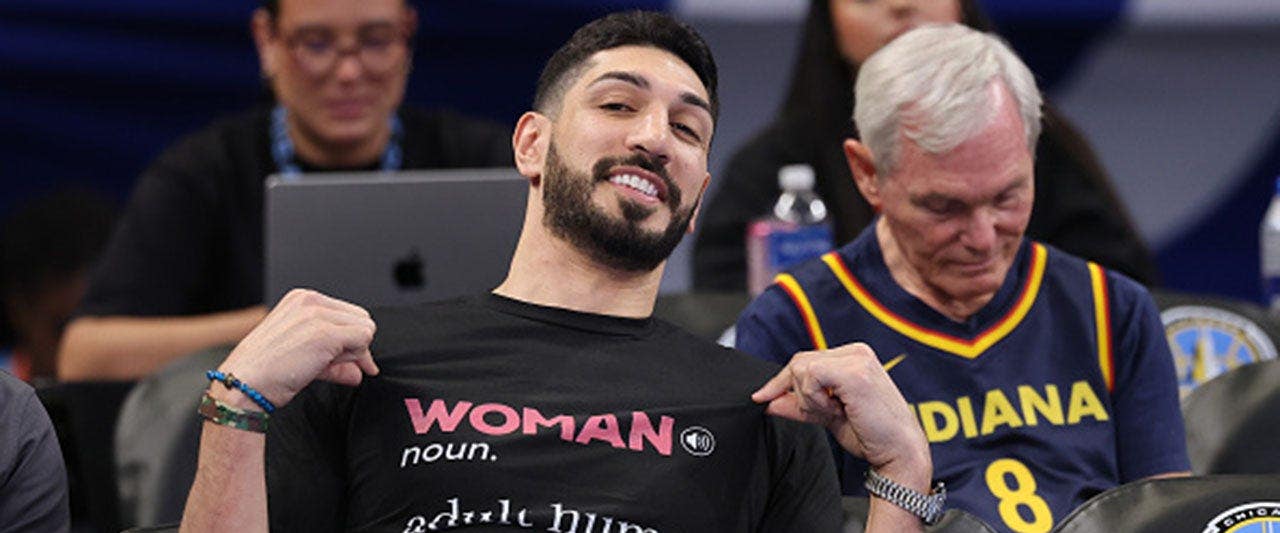 Enes Kanter Freedom swarmed by police officers while trying to enter WNBA Finals - Fox News