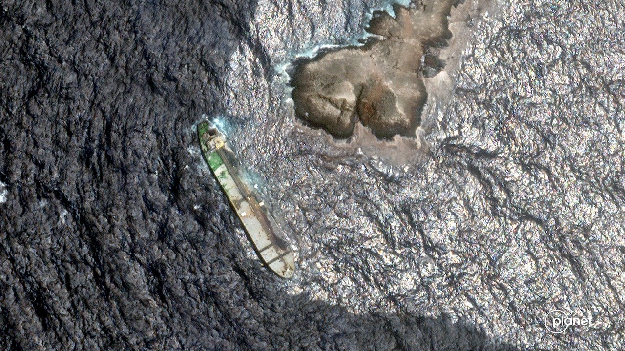 foxnews.com - Stephen Sorace - Satellite images show evidence of oil leak spreading from sanctioned vessel near Oman
