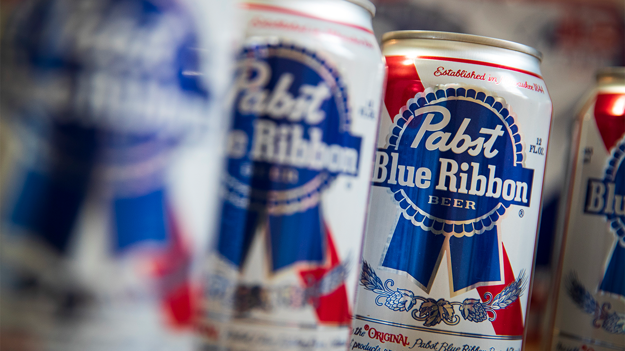 foxnews.com - Stepheny Price - Beer bandits swipe PBR truck hauling 50,000 cans in California, leaving brand pleading for help