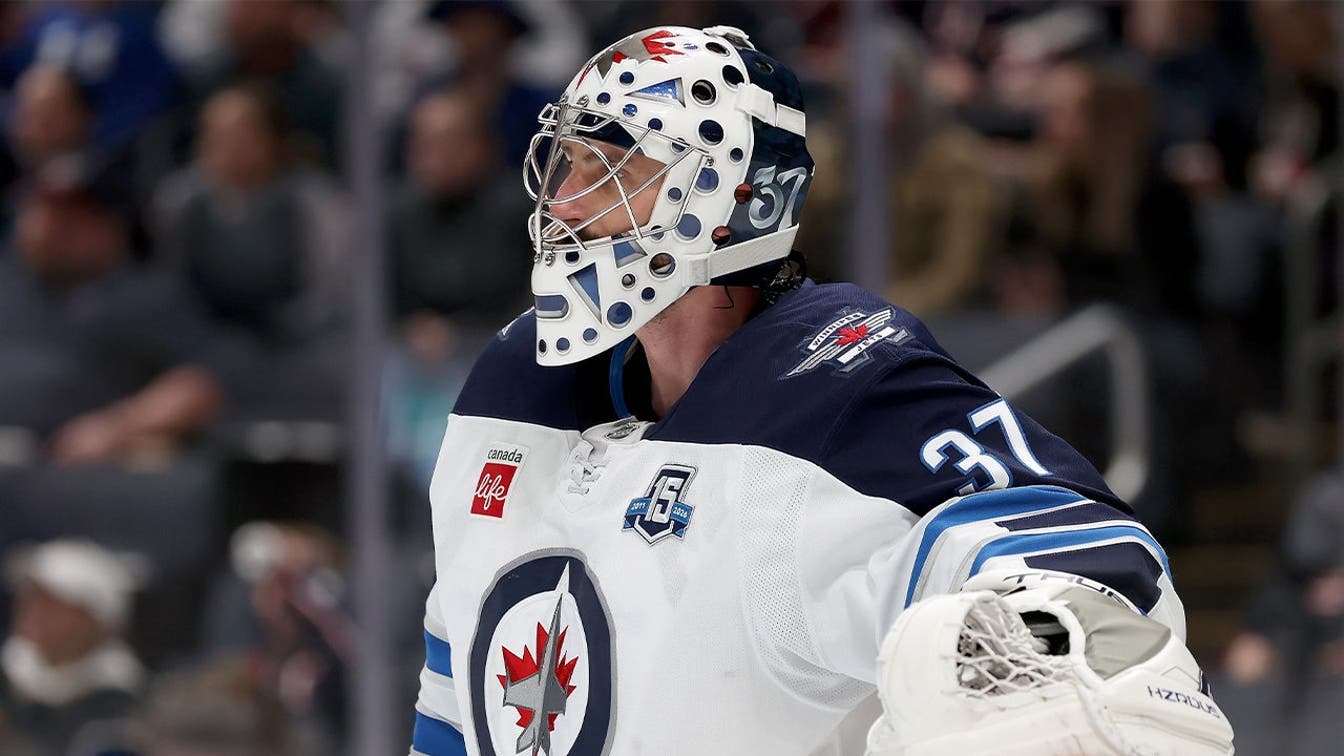 Ο ήρωας της ομάδας των ΗΠΑ Connor Hellebuyck επιβεβαιώνει ότι ζήτησε ανταλλαγή από τους Winnipeg Jets