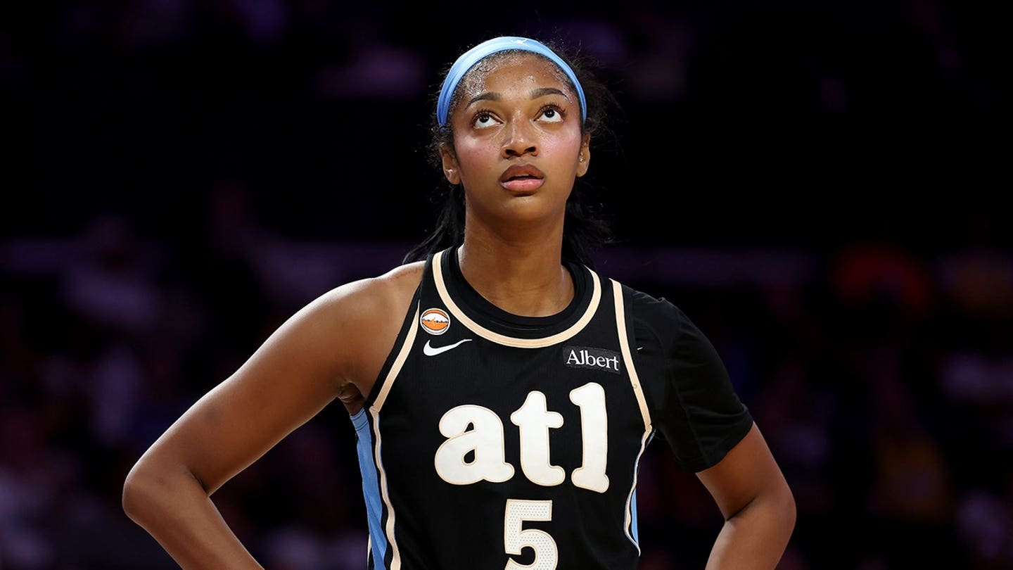 Ο Angel Reese κηλιδώθηκε μια ιστορική βραδιά WNBA με ένα ξεδιάντροπο layup stat-padding στα τέλη του παιχνιδιού