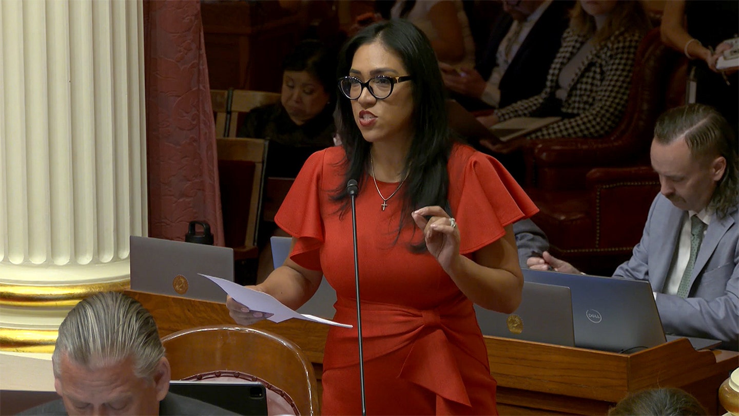 Los demócratas de California provocan indignación después de ponerse del lado de delincuentes sexuales infantiles condenados en una votación impactante