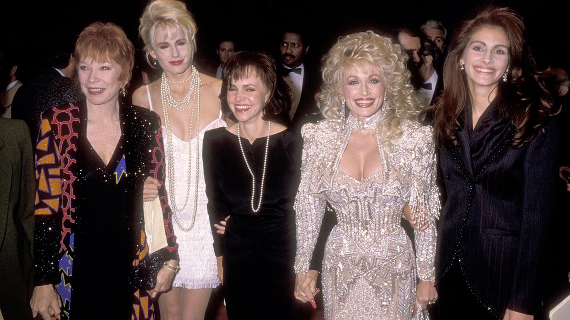 Actors Shirley MacLaine, Daryl Hannah, Sally Field, Musician Dolly Parton, and Actress Julia Roberts attend the 'Steel Magnolias' New York City Premiere on November 5, 1989 at Ziegfeld Theater in New York City, New York. (Photo by Ron Galella, Ltd./Ron Galella Collection via Getty Images)
