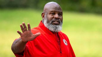 Chiefs«Bieniemy vuelve al campamento después de que su mujer le diera su “bendición” mientras se recupera del tiroteo» - Fox News