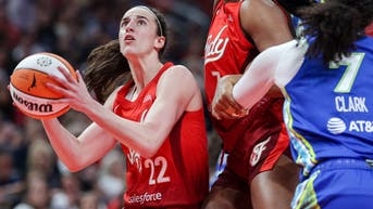 Caitlin Clark erupts for 29 points after injury scare as Fever take top spot in East - Fox News