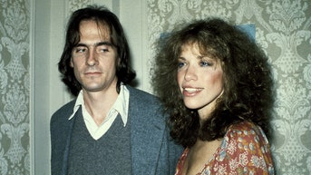 Carly Simon appears to take aim at ex James Taylor after decades of heartache - Fox News