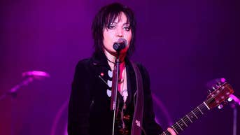 Joan Jett cancels upcoming concerts after undergoing surgery following 'recent injury' - Fox News