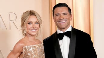 Kelly Ripa, Mark Consuelos share blunt message for couples dreaming of a big wedding - Fox News