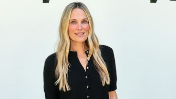 Molly Sims calls out Hollywood for lying about beauty secrets - Fox News