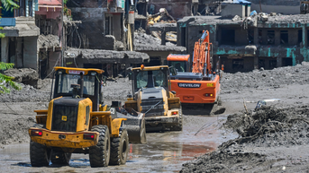Experts pinpoint likely cause of deadly mudslide as more than 1,300 still missing - Fox News