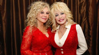 Dolly Parton offered to test experimental drugs during her private cancer battle: sister - Fox News