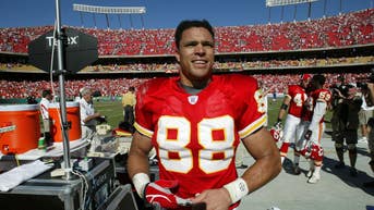 Chiefs legend not ready to say dynasty is over despite Patrick Mahomes' injury, Travis Kelce's final days - Fox News