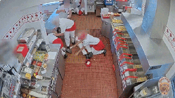 Un vídeo escalofriante muestra el recorrido mortal del hombre armado por el In-N-Out mientras unos ciudadanos armados le plantan cara - Fox News