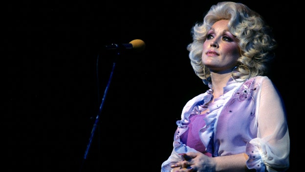 Johnny Cash helped Dolly Parton make Grand Ole Opry debut at 13