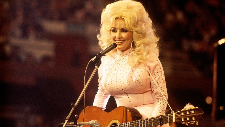 Dolly Parton's favorite Southern dishes, from chicken and dumplings to banana pudding