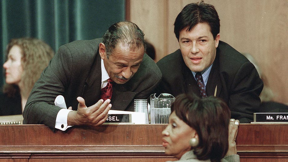 Ex-Clinton ally pans media downplaying 'war' between moderate Dems, socialists