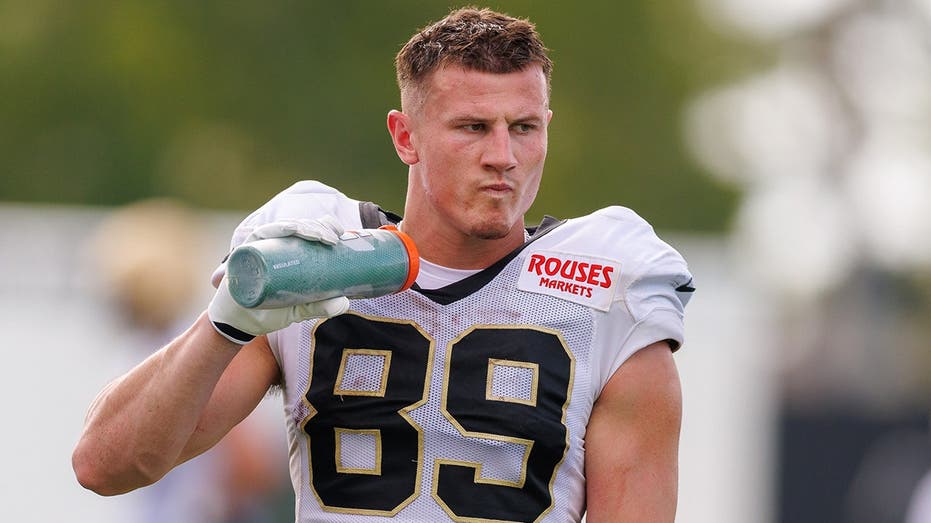 Pat McAfee endorses Saints' rookie wide receiver for WWE shot after training camp brawl