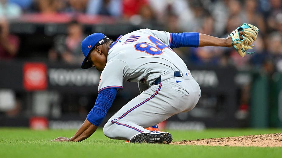 Ex-MLB pitcher gives his take on Mets reliever Jefry Yan's wild strikeout split celebration