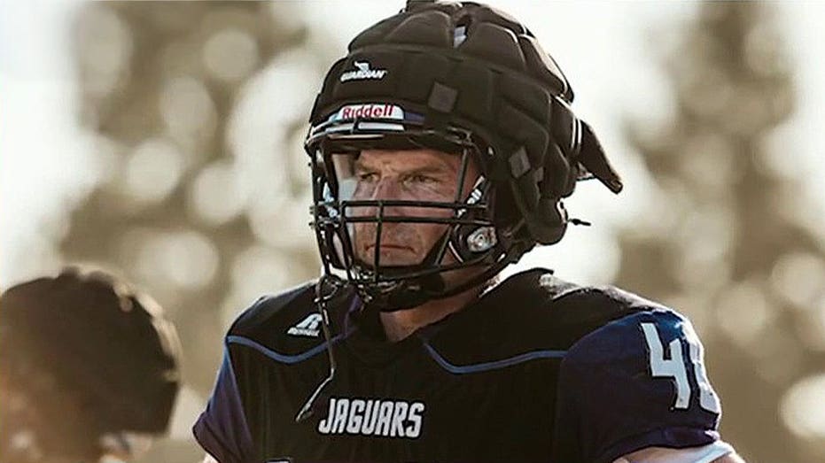 47-year-old California pastor makes college football comeback decades after injury stifled career