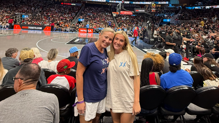 Mom and daughter told to cover up XX-XY T-shirts, say they were threatened with ejection at Fever-Dream game