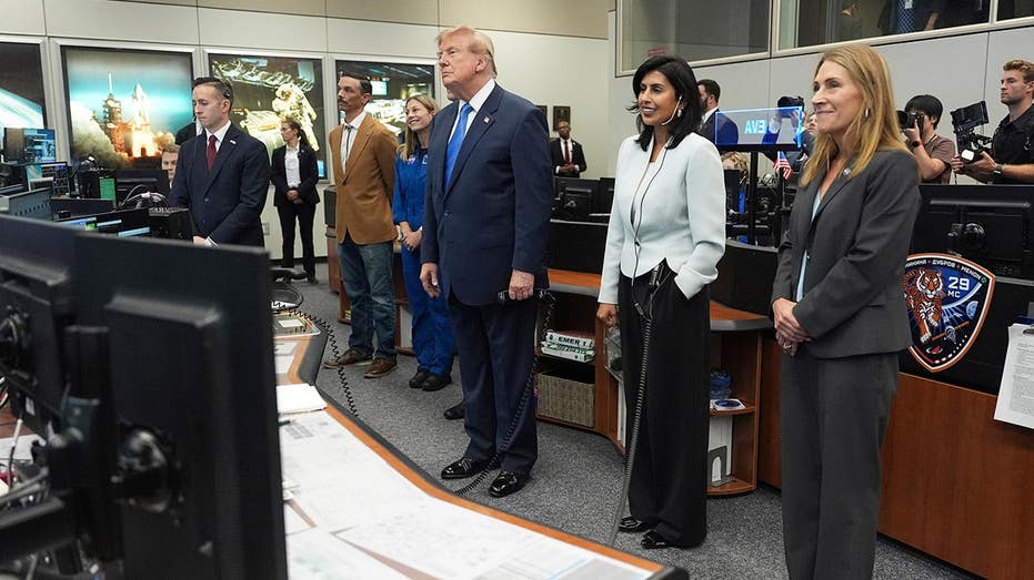 Trump calls ISS crew from Houston to praise space pioneers and offer 'Oval Office time'
