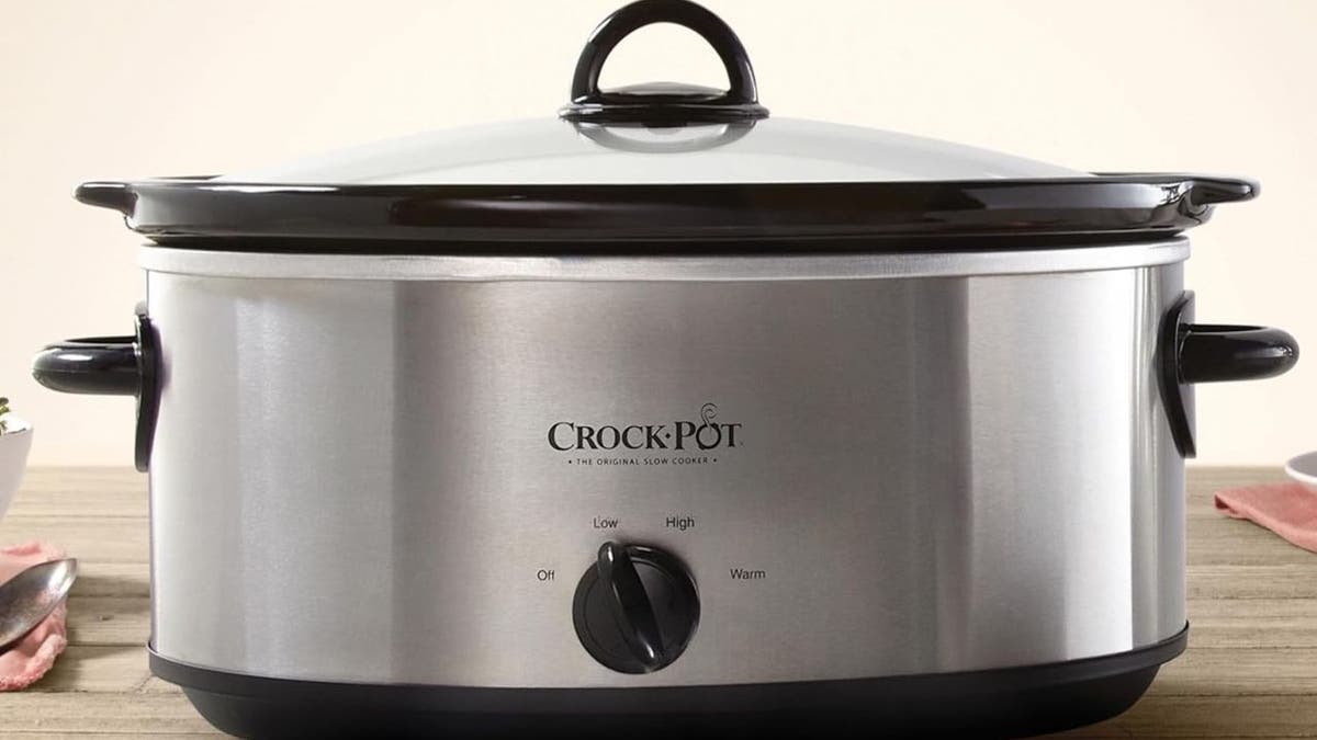 More than 9,000 Amazon shoppers bought this Crock-Pot this month.