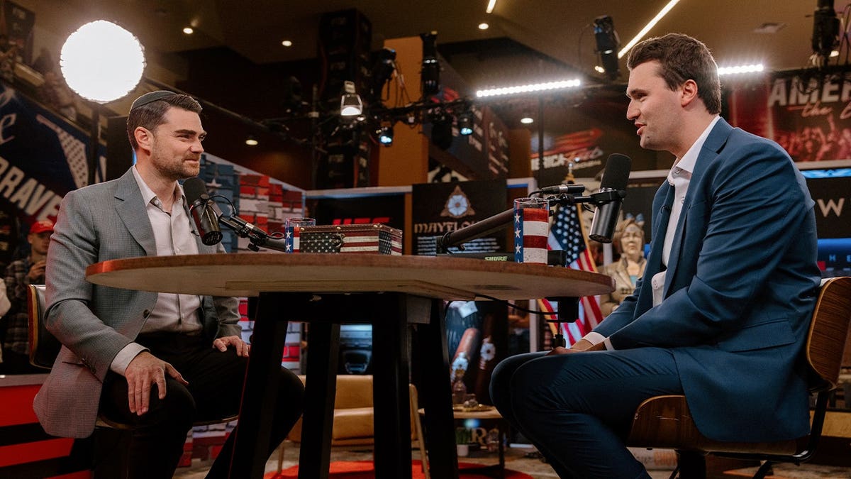 Ben Shapiro habla con Charlie Kirk
